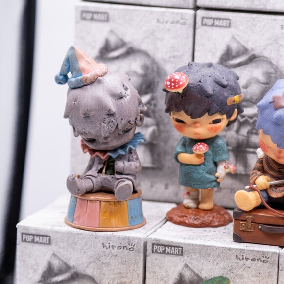POP MART x Paradise Lost Hirono Reshape Series Confirmed Figure in Open Box BNWT - Picture 6 of 6